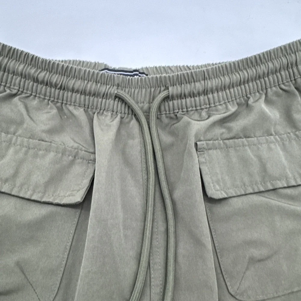 Forever 21 Elastic Waist Shorts Men's Size M - Army Green Cargo Zip Pockets - Picture 4 of 8